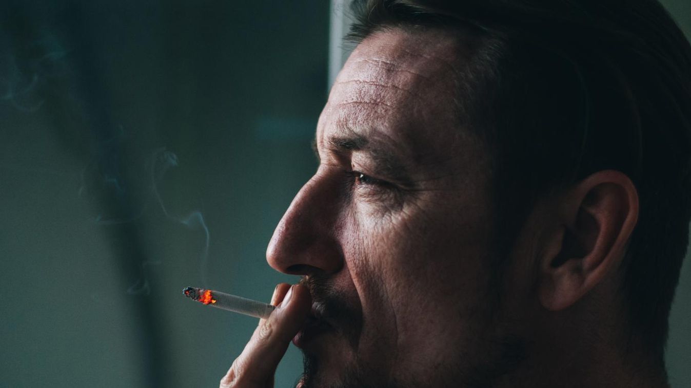 Ugye ön is a kukába dobja a cigarettacsikket?