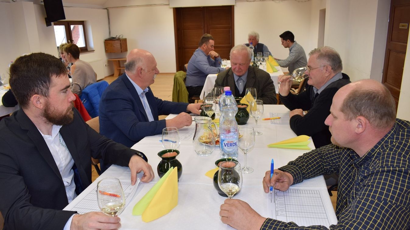 A hegyközség legjobb borai versenyeztek