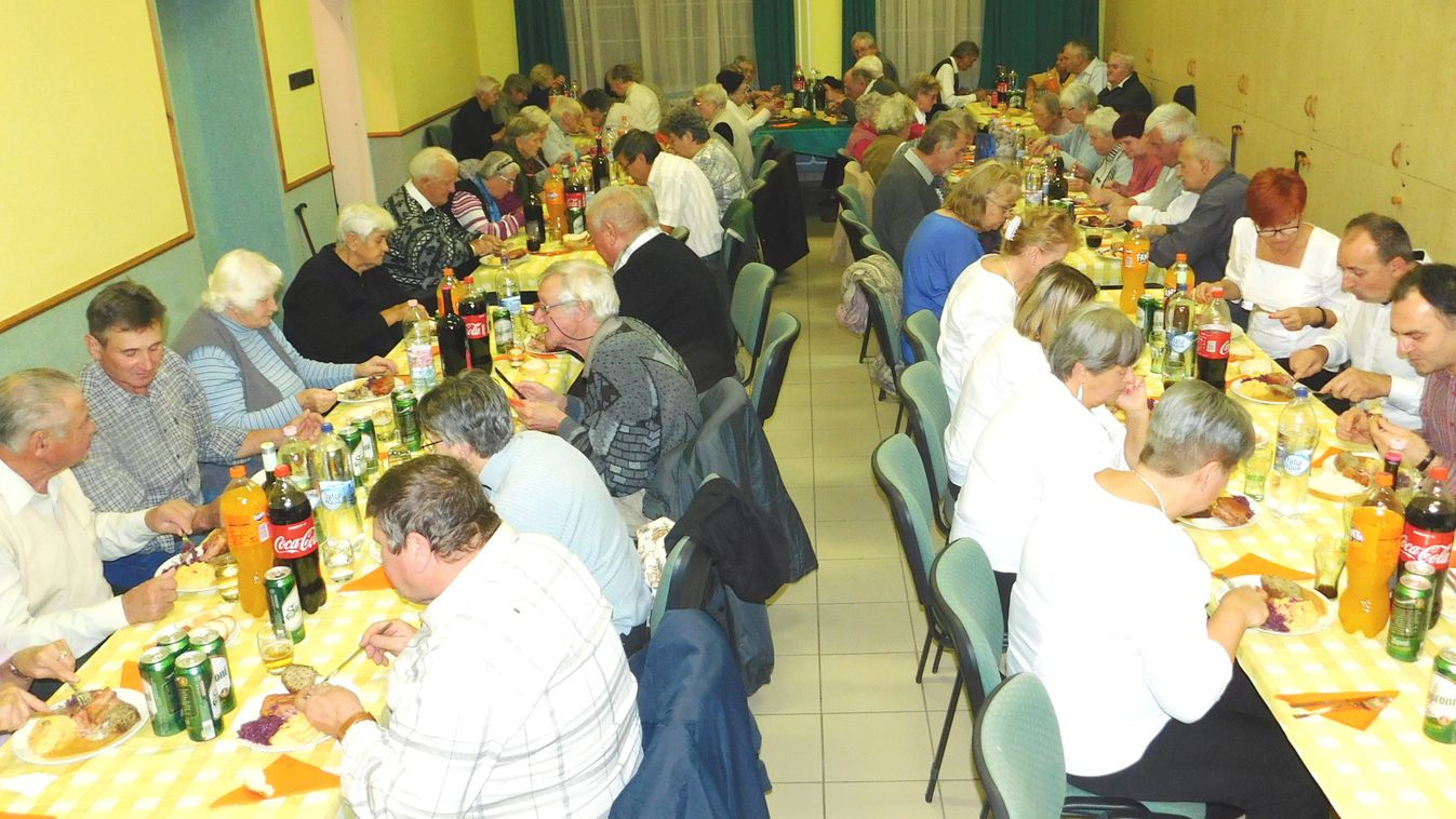 A szépkorúakat ünnepelték Bakonyoszlopon
