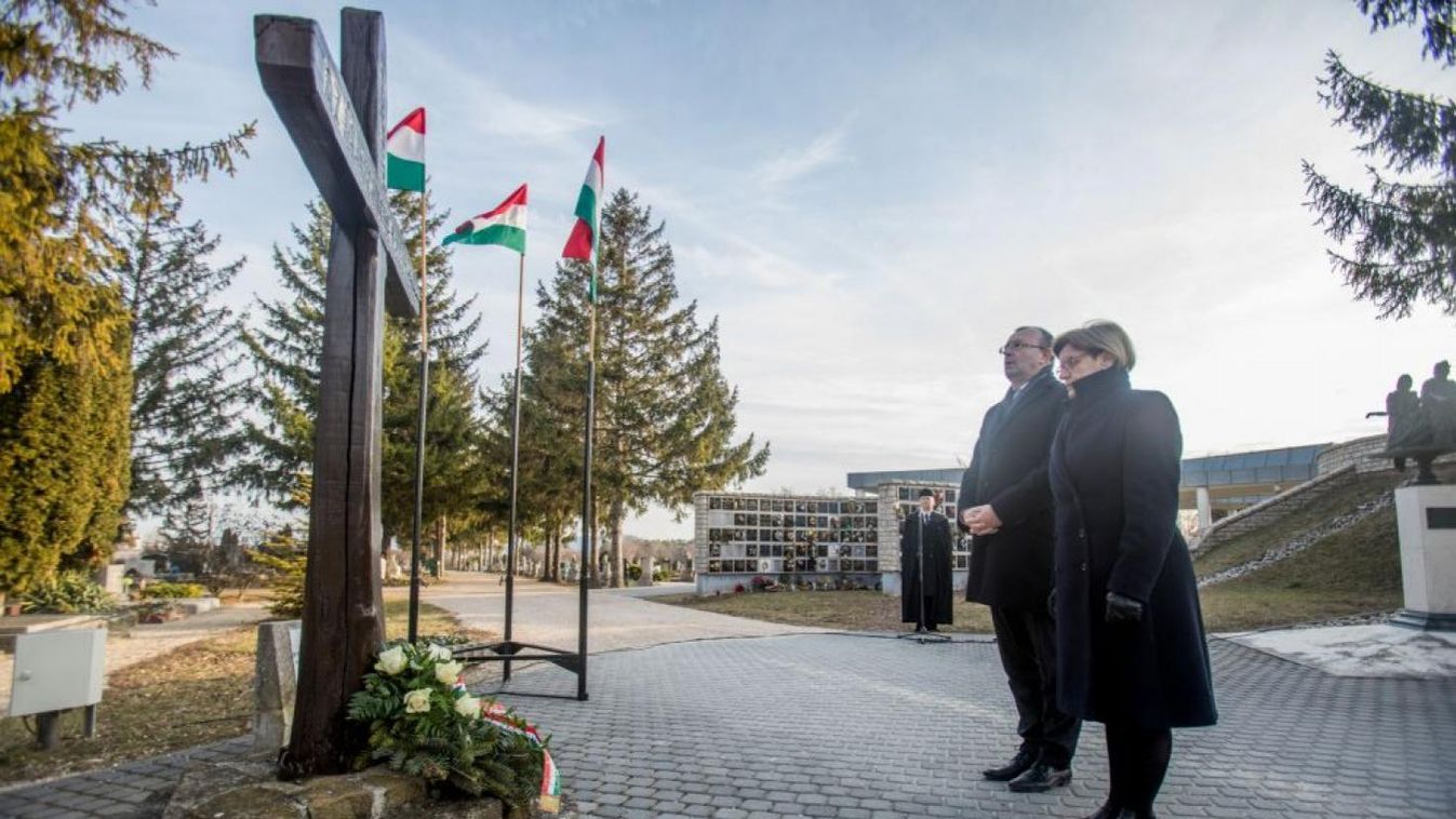 Az áldozatokra emlékeztek Balatonfüreden