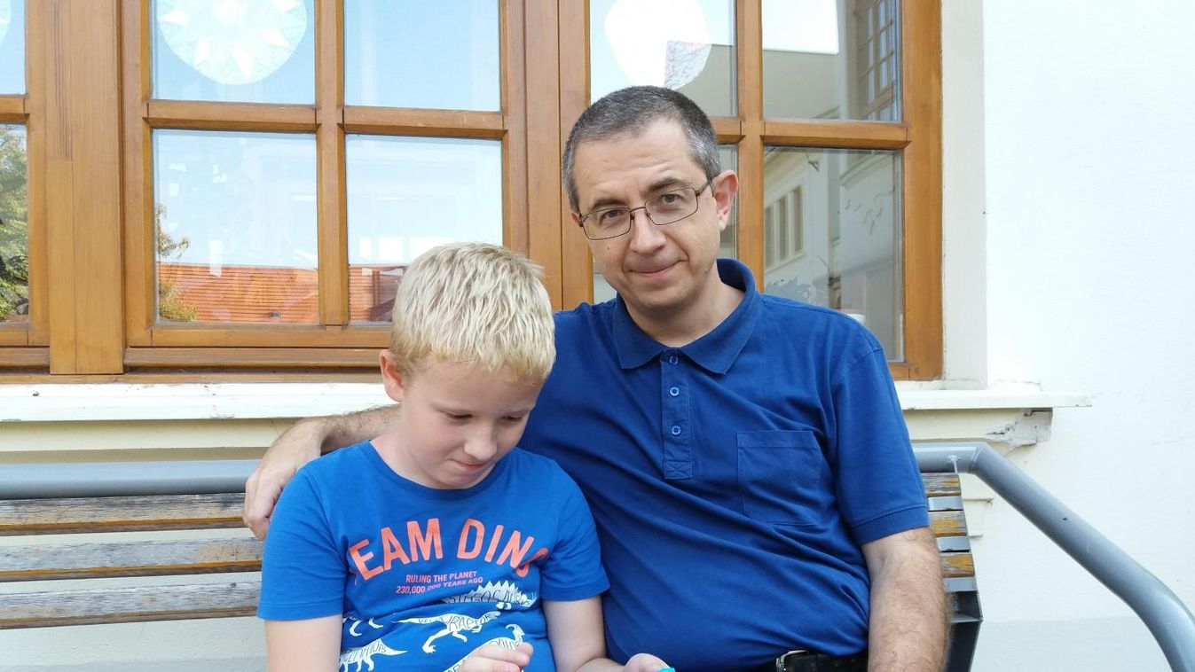 Kütyühalmozó iskolakezdés – A következetes szülő szabályozza az eszközhasználatot