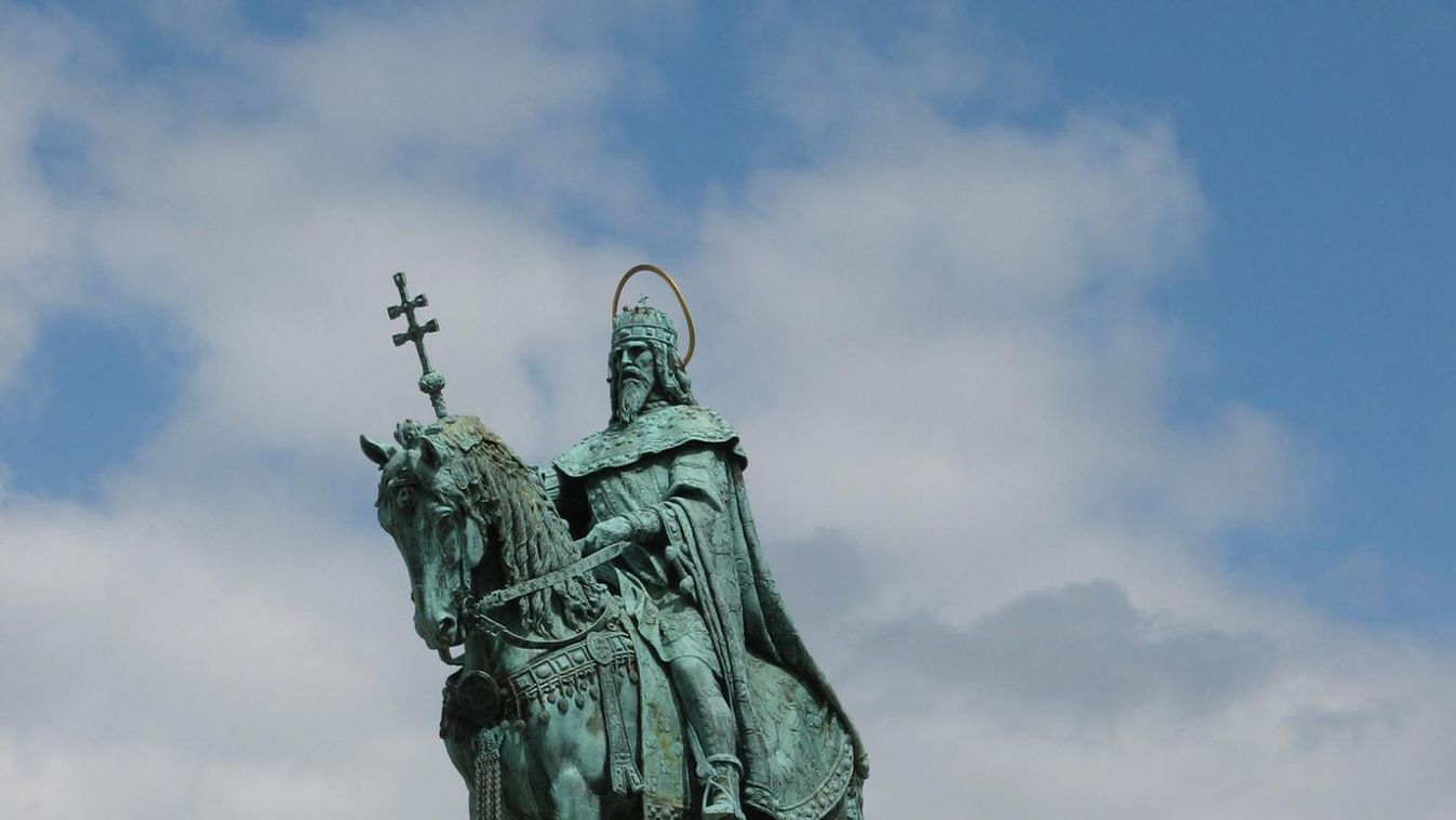 Szent István ezüst dénárja került elő az alacsony Dunából