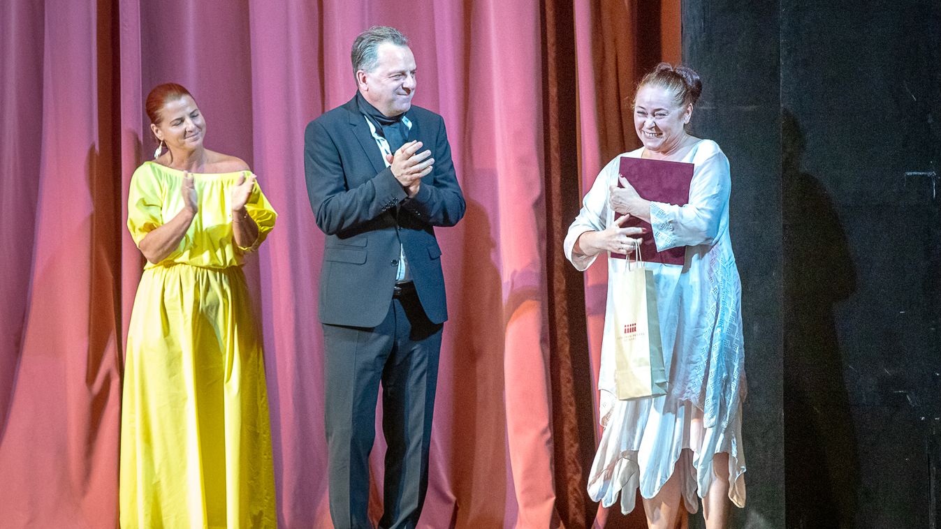 Évadnyitó társulati ülést tartott a Veszprémi Petőfi Színház