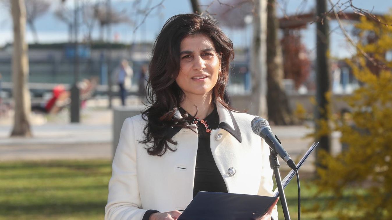 Hamvas Béla szellemét idézték meg füredi emlékhelyénél