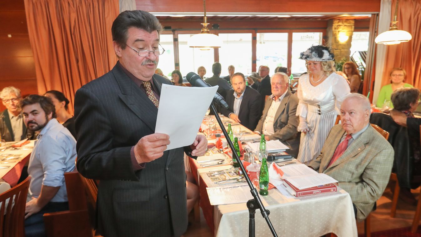 Villásreggeli irodalommal Balatonfüreden