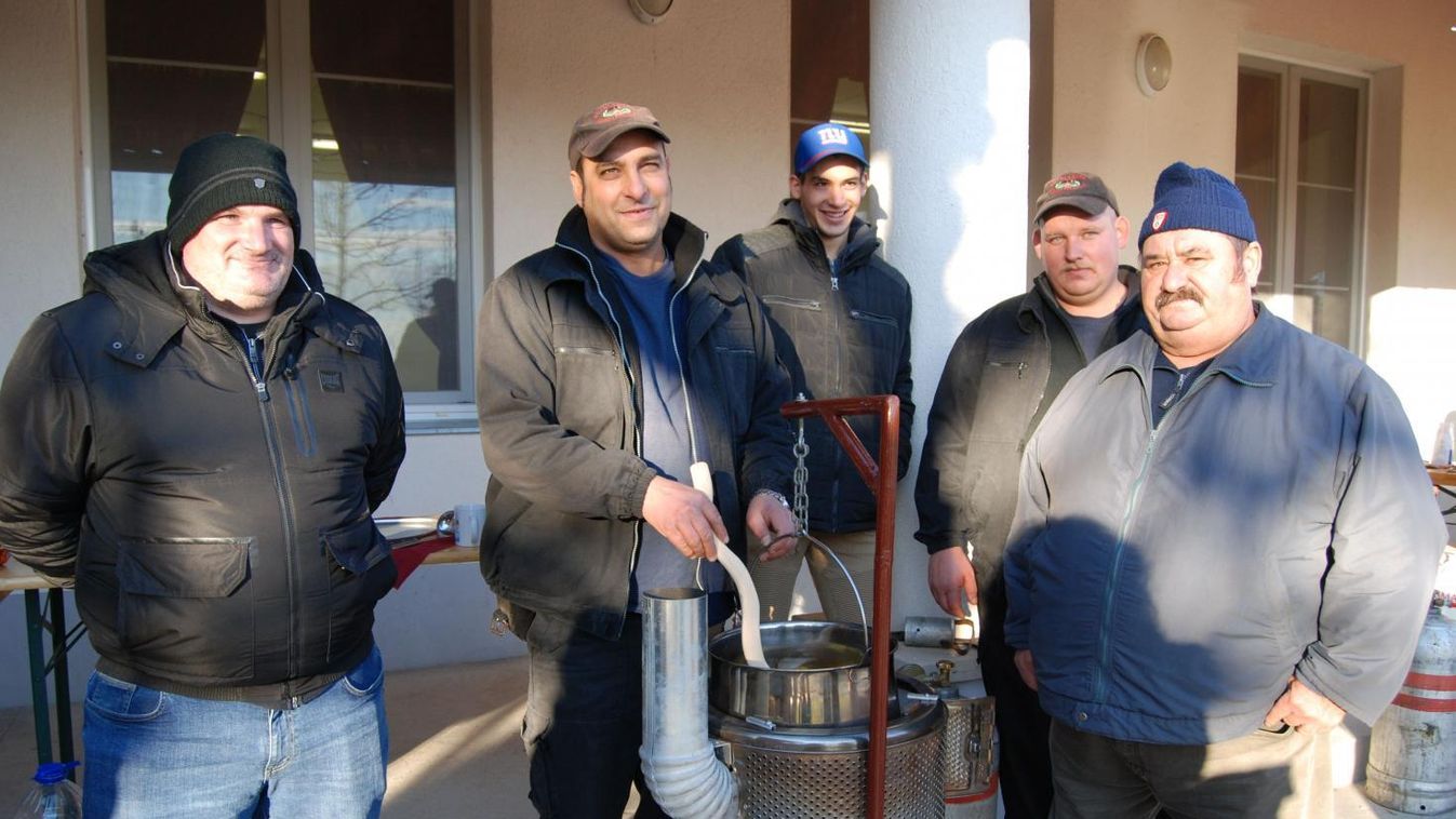 Mosógépdobon főzött borral taroltak a monostorapáti tűzoltók