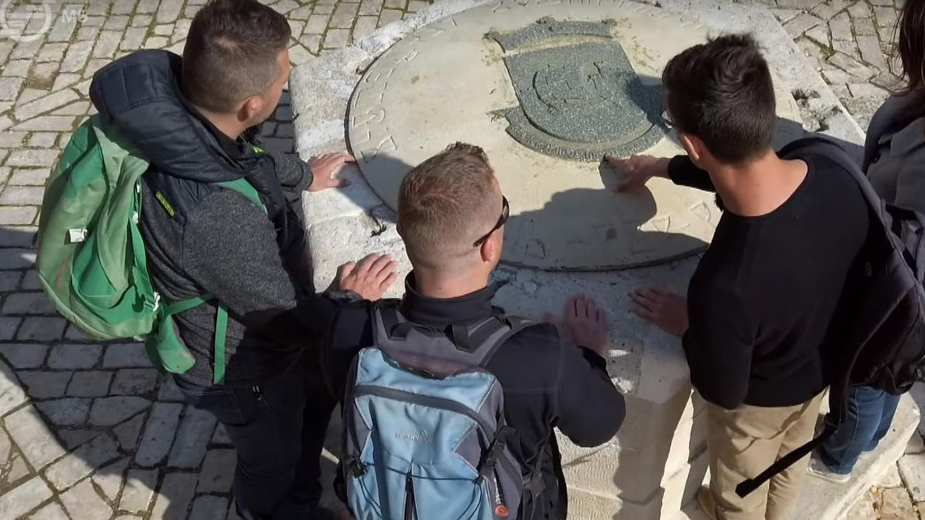 Egy korona, két nemzet az Adrián