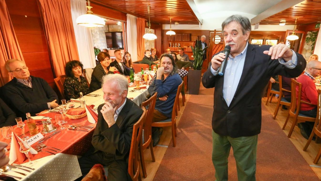 Művelt villásreggeli két étkezés között, nem csak gasztroirodalmároknak