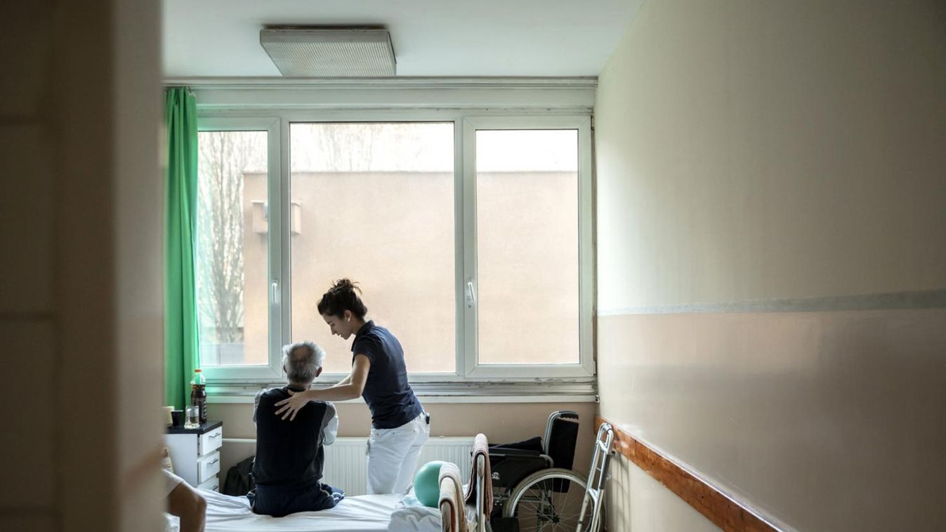 Négy év alatt 72 százalékkal emelik az egészségügyi közalkalmazottak bérét