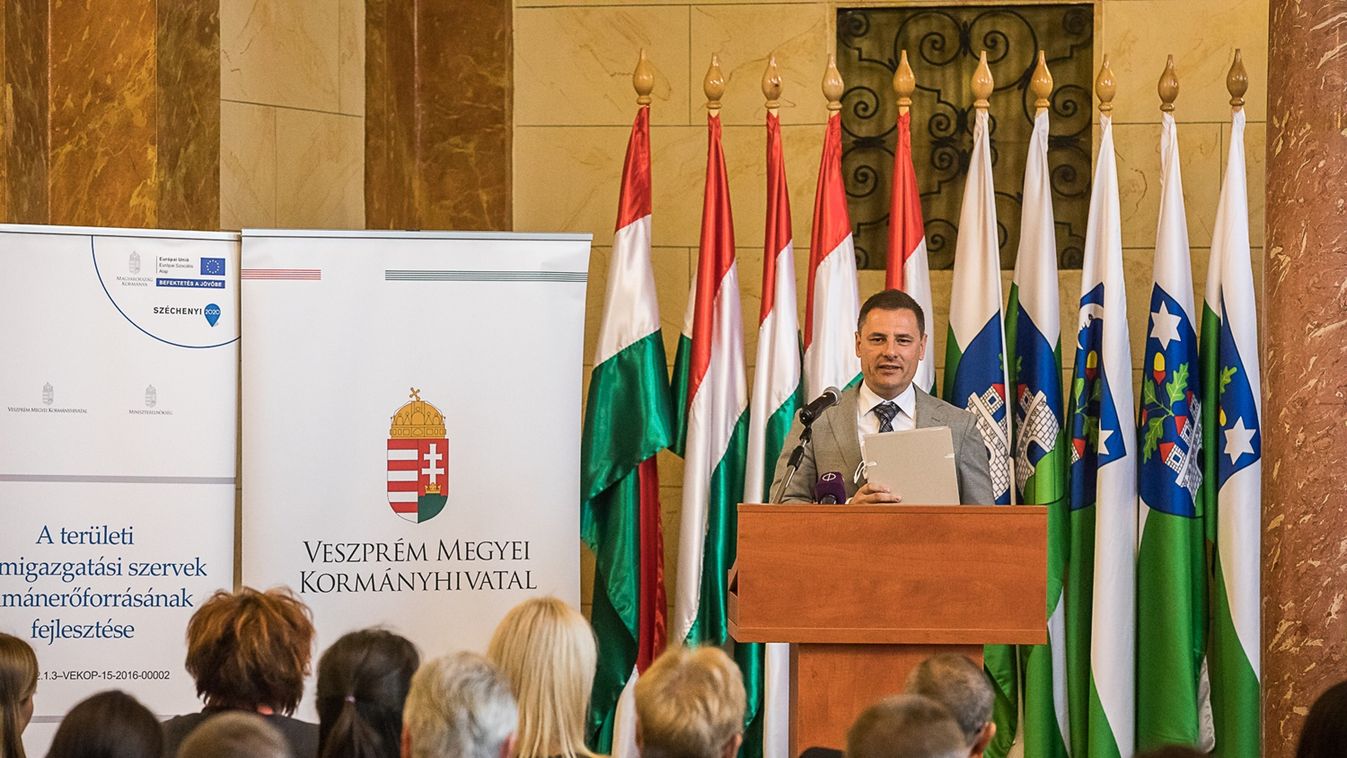 Állandó képzéssel az emberközpontú közigazgatásért