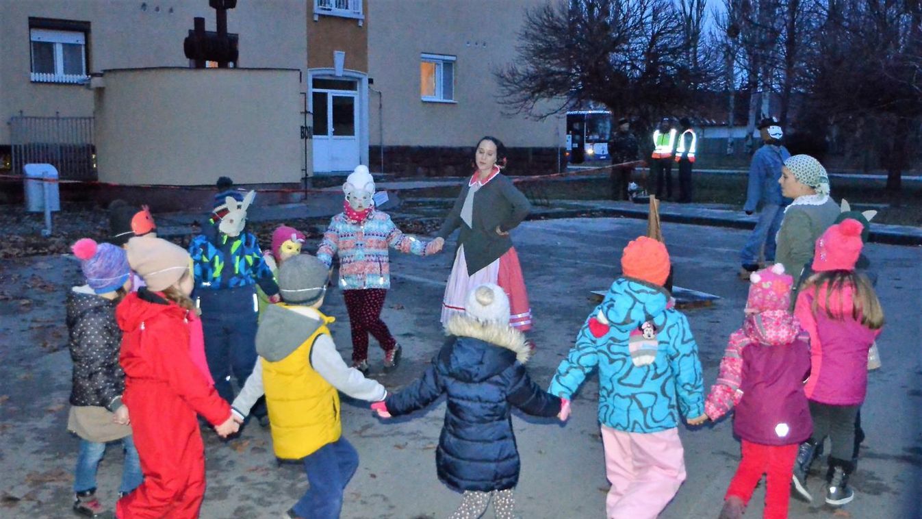Farsangi mulatsággal űzték el a telet Ajkán