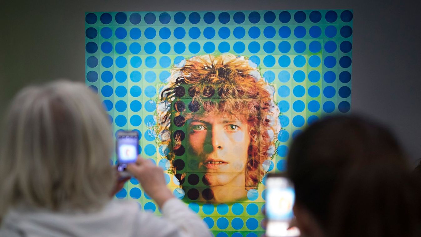 David Bowie egyik festménye a becsült ár tízszereséért kelt el