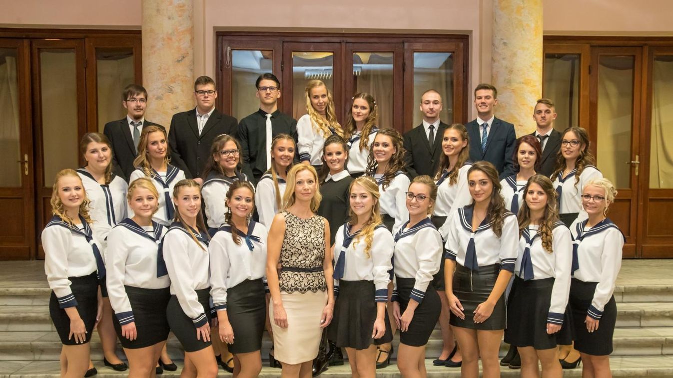 Várpalota végzős diákjai 2019-ben – Fotók, névsor