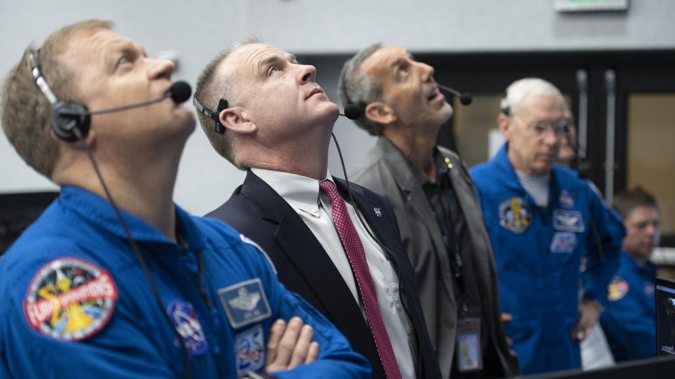 Visszatért a Földre a SpaceX űrhajója