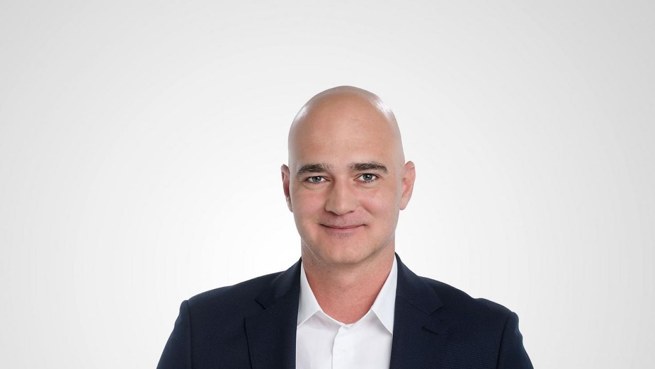 Knézy Jenő: a mérkőzés hangulatát próbálom átadni, mint édesapám