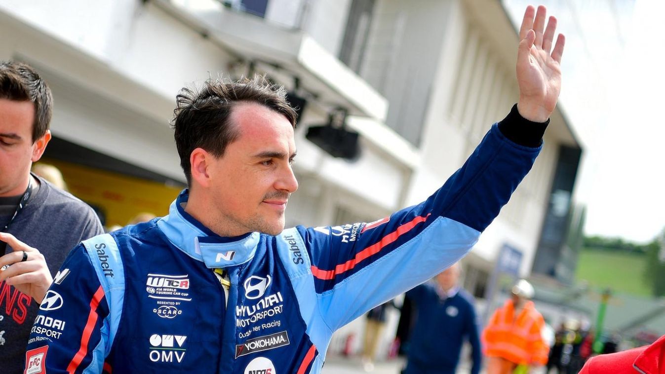 Rajt-cél győzelmet aratott Michelisz Norbert Portugáliában