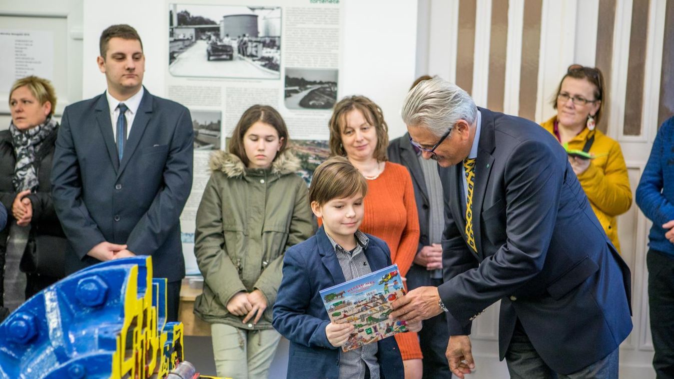 Általános iskolások víz világnapi pályázatait díjazták Veszprémben