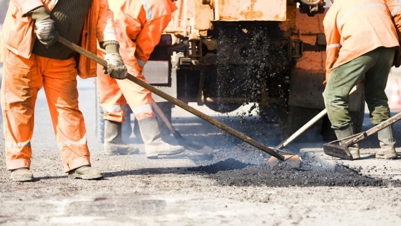 Folytatják a javításokat a 77-es főúton