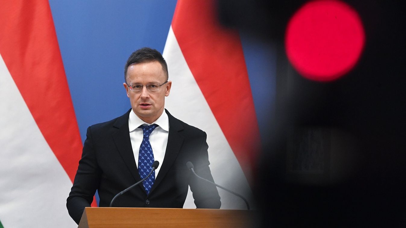 Szijjártó: Magyarország nem érdekelt egy újabb hidegháború kialakulásában (videó)