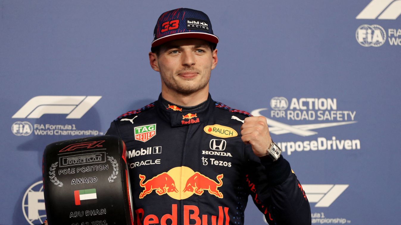 Verstappen aranyszínű cipőben tesztelt