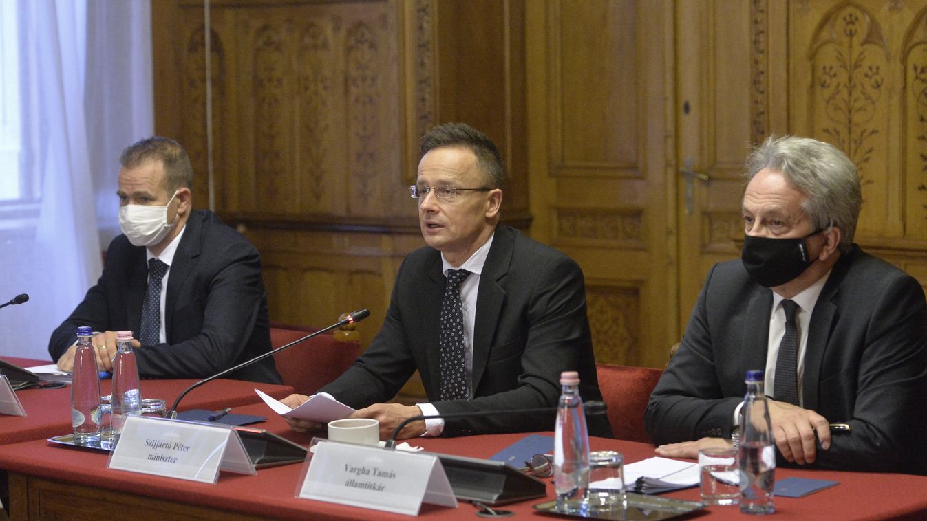 Szijjártó Péter: az erős hírszerzés a cél