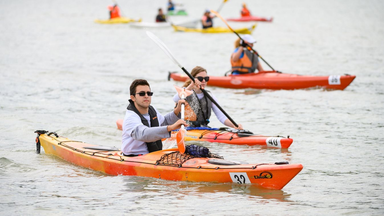 Kétnaposra bővült a Balaton-átevezés