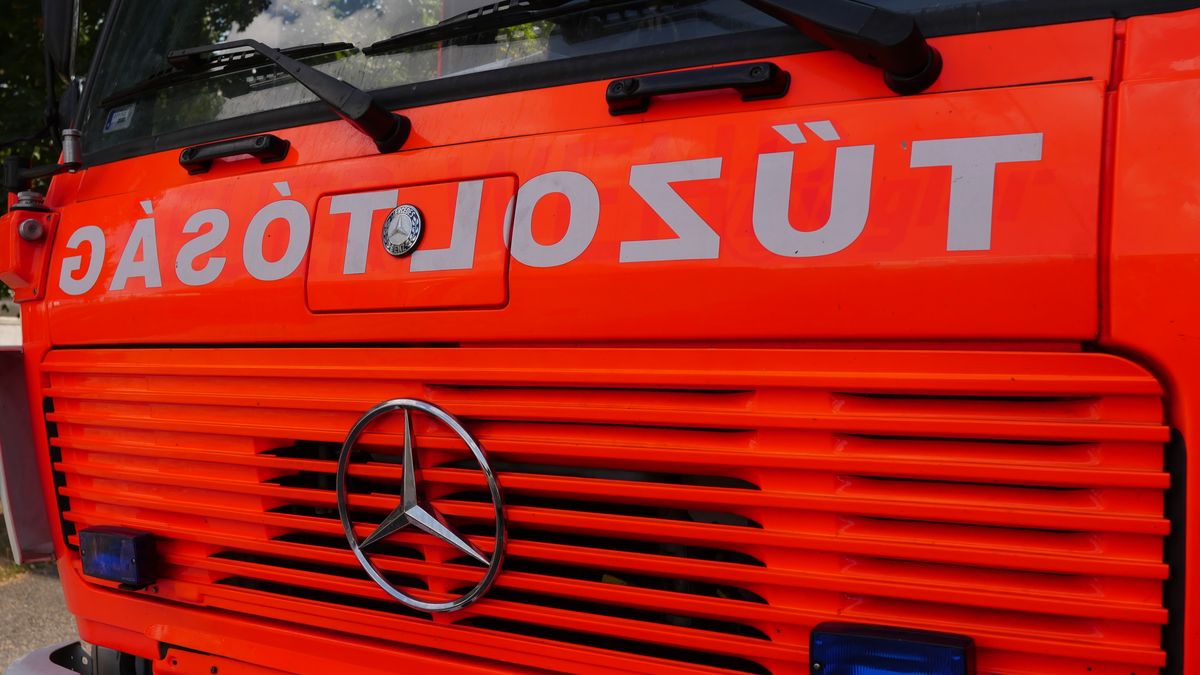 Lángok csaptak fel egy házban Pétfürdőn