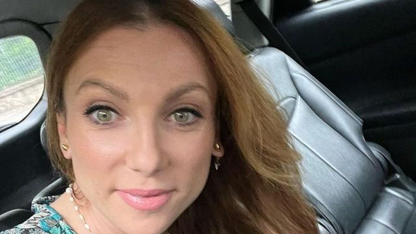 Ruhákat küldött a Tankcsapda Rúzsa Magdi babáinak - a rajongók kiakadtak a fotók miatt
