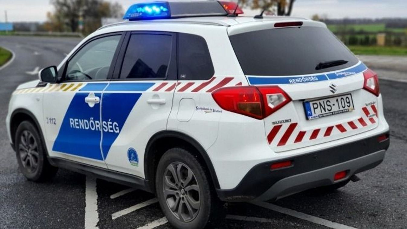 Csúsznak az utak? Fának hajtott egy autó