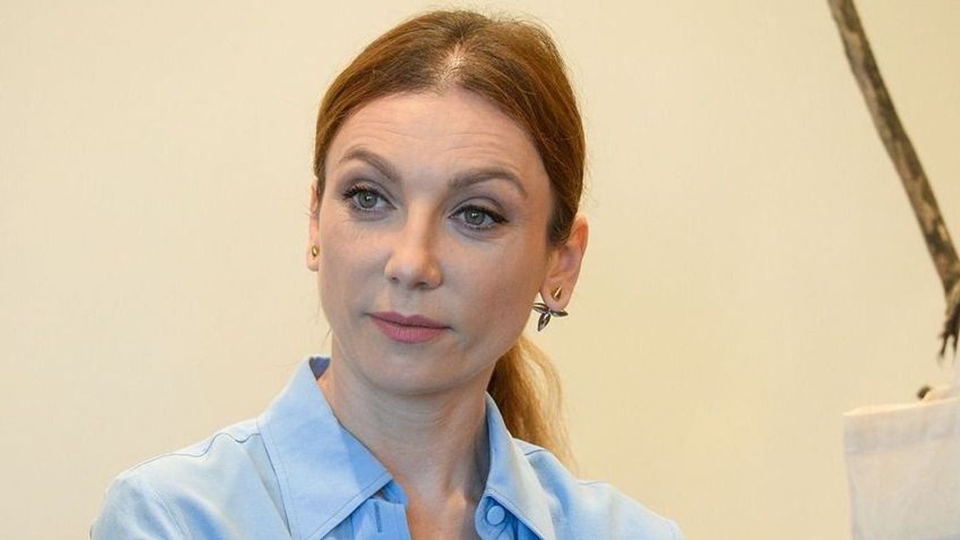 Ilyen Rúzsa Magdi élete a hármas ikrekkel (videó)