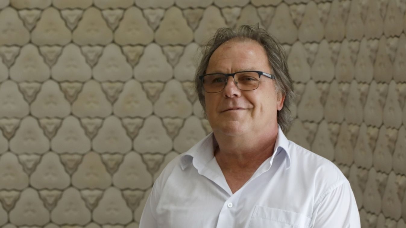 Petőfi életének kevésbé emlegetett epizódjai elevenednek meg a veszprémi színpadon