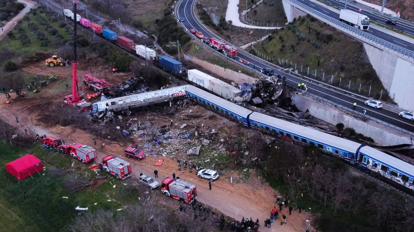 Τα συλλυπητήριά του στον Έλληνα πρωθυπουργό για το σιδηροδρομικό δυστύχημα εξέφρασε ο Βίκτορ Όρμπαν (φωτογραφίες, βίντεο)