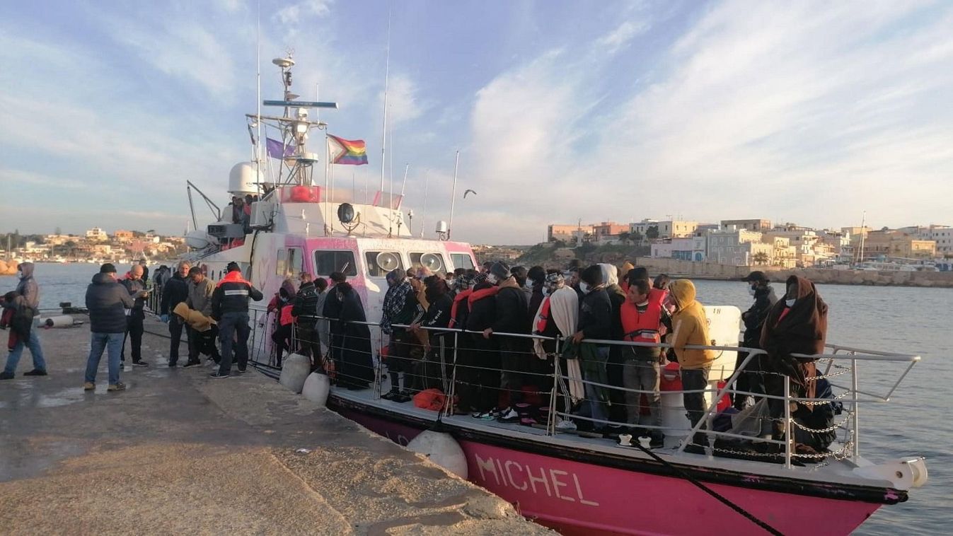 Olaszország szükségállapotot hirdetett ki a migrációs nyomás miatt
