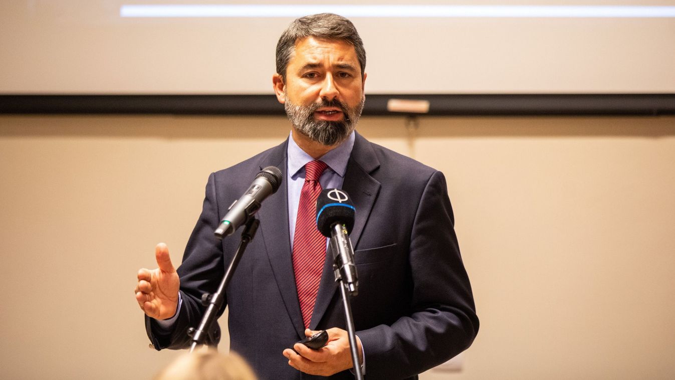 Hidvéghi Balázs: az EU nem tudta kezelni a migrációs válságot