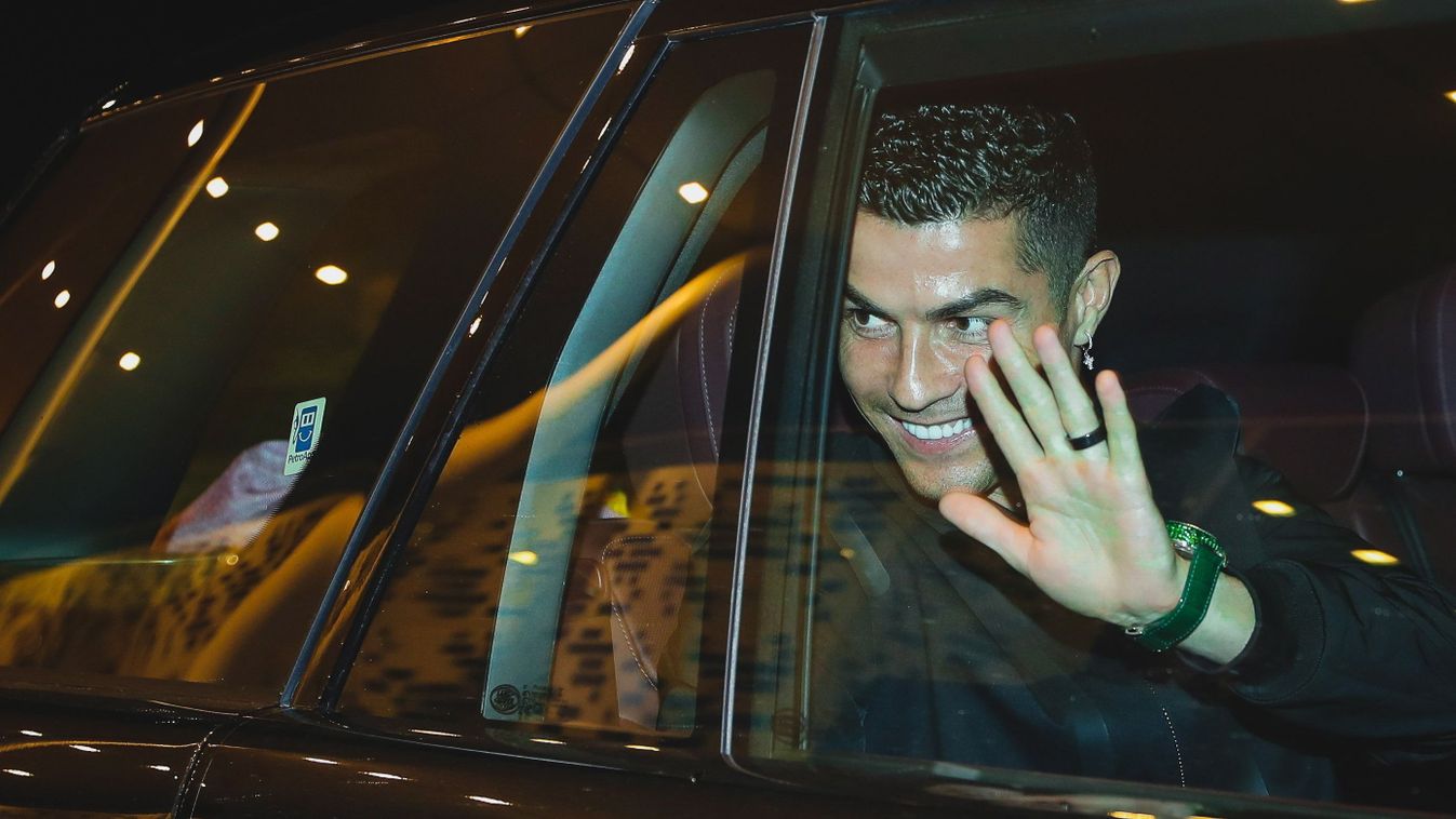 Nem tér vissza Európába Cristiano Ronaldo