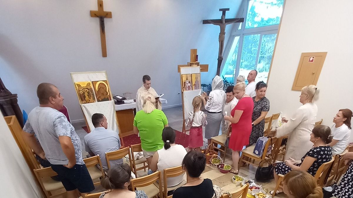 Függetlenségi nap, mise és keresztelő