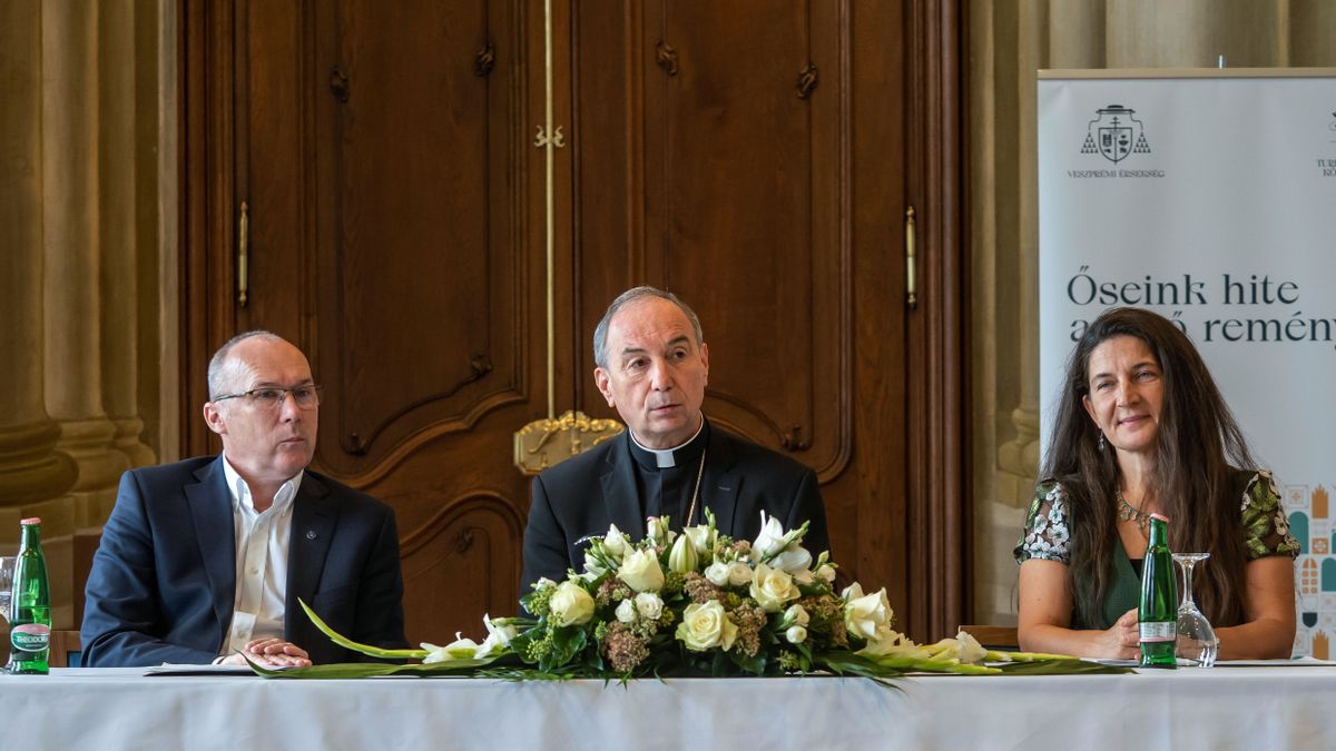 Erősek a reményben: Kattárs a veszprémi várban