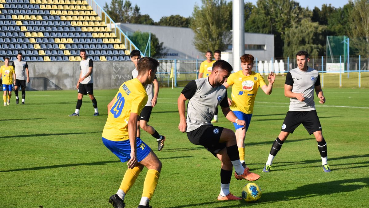 Mindkét rivális kilenc ponttal áll