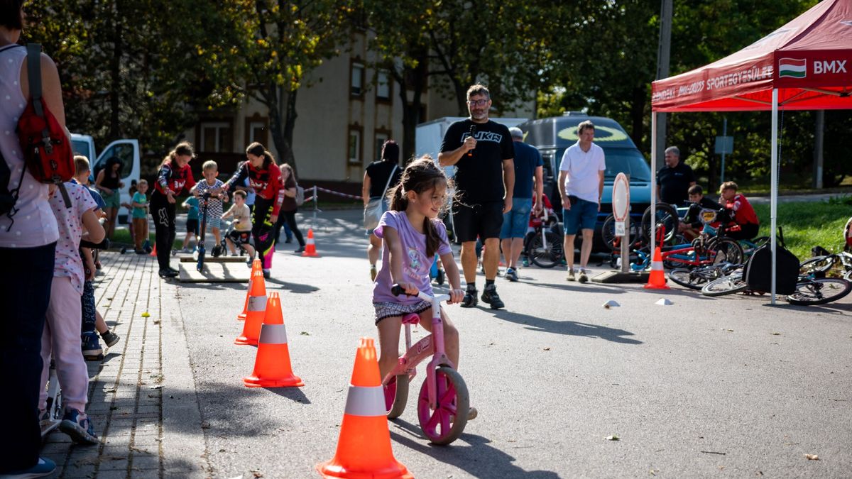 Kerékpárút épül Tósokon