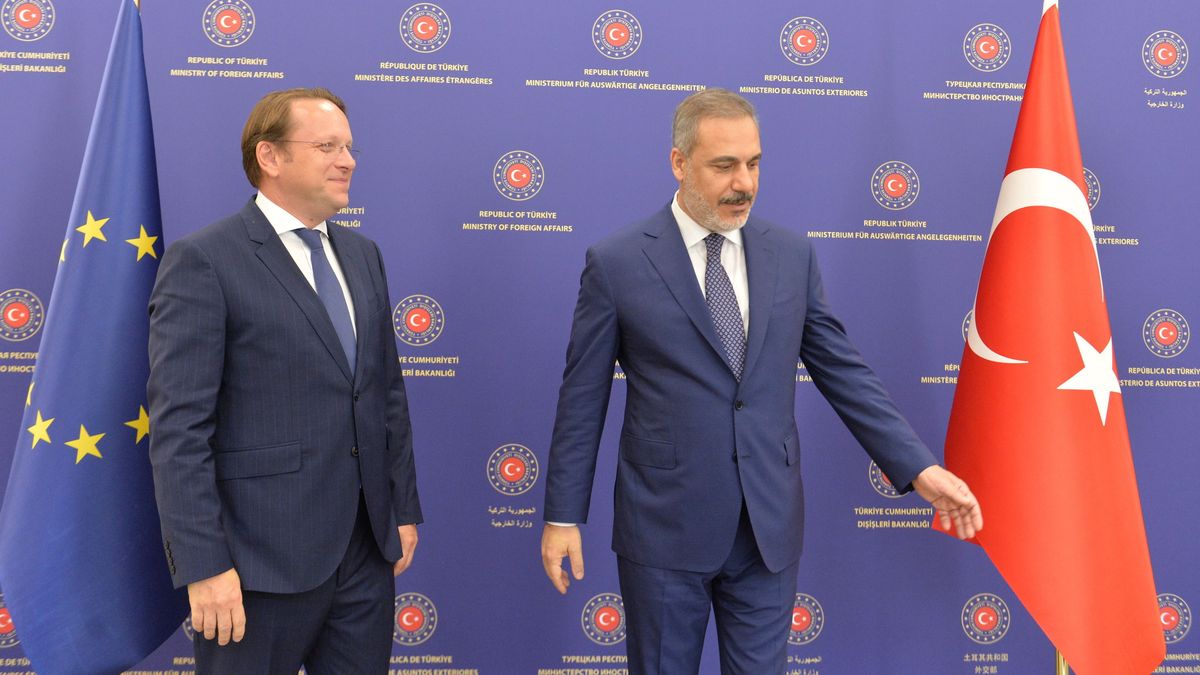 Az EP jelentése szerint egyelőre nem folytatódhat Törökország uniós csatlakozási folyamata