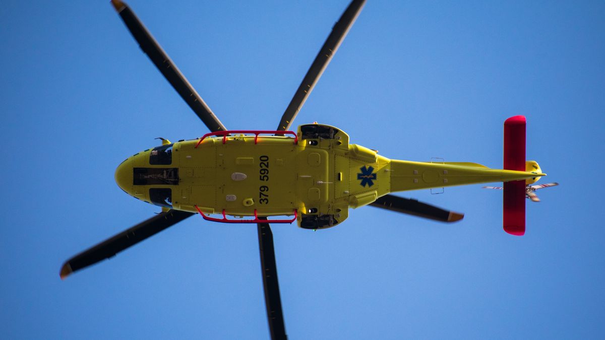 Autóba szorult egy sofőr Berettyóújfalunál, a tűzoltók szabadították ki