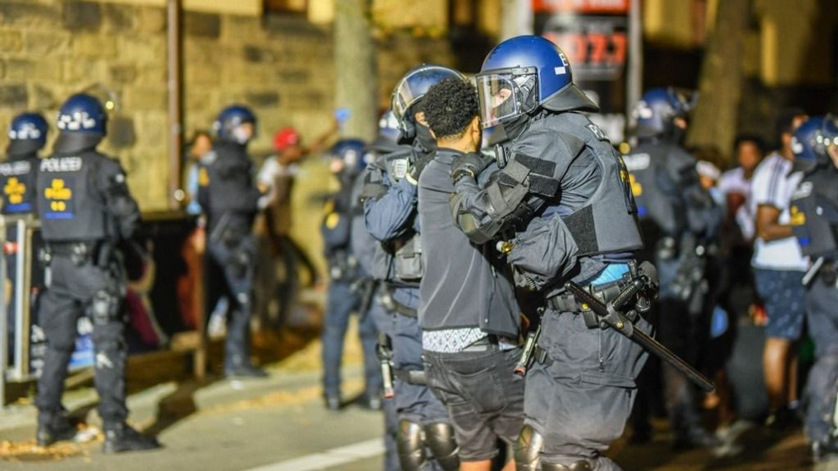 Huszonhat rendőr megsebesült Stuttgartban, miután eritreai ellenzékiek támadtak rájuk (videó)
