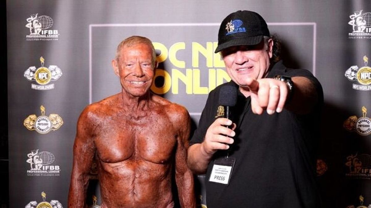 Ilyen csúcsformában lévő dédpapával mindenki szívesen büszkélkedne