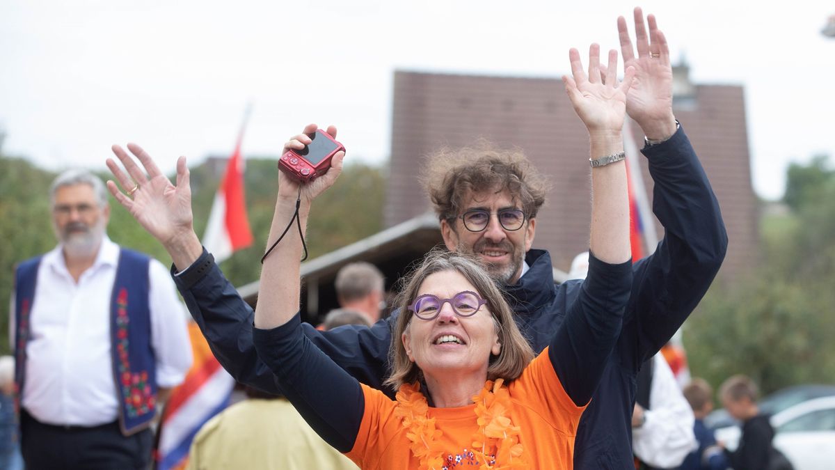 Narancssárgába öltözött a holland napon Tótvázsony