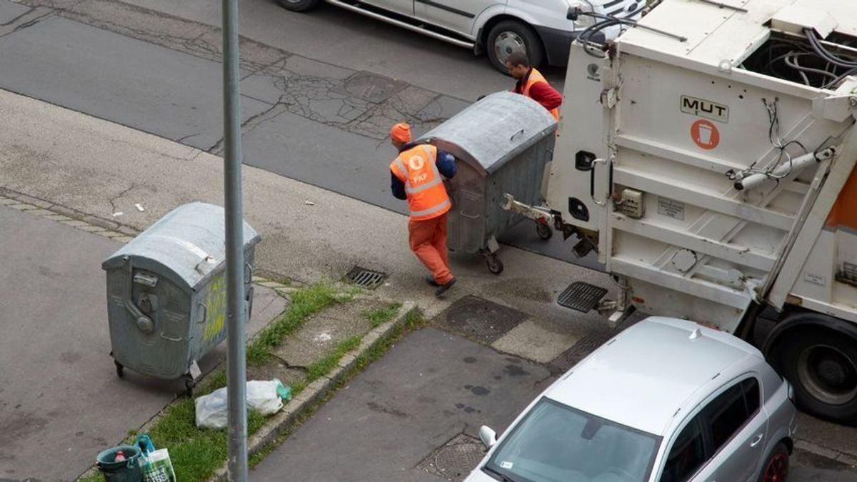 Rálőttek a kukásokra Óbudán, ketten kórházba kerültek