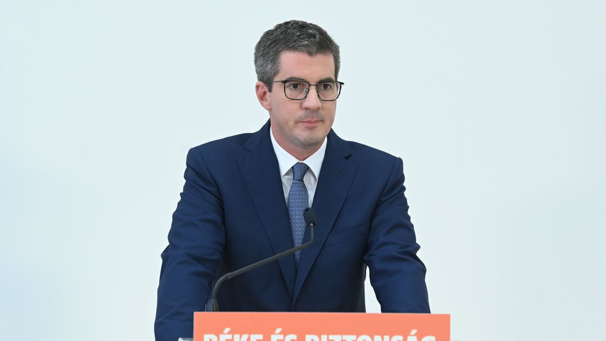 Kocsis Máté alaposan megválaszolt Gulyás Mártonnak