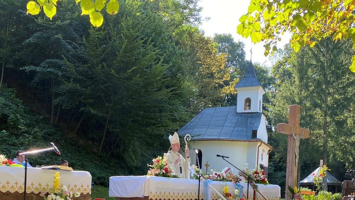 Érseki szentmise az erdő szélén - Mária neve szeretetteli kapcsolatot fejez ki