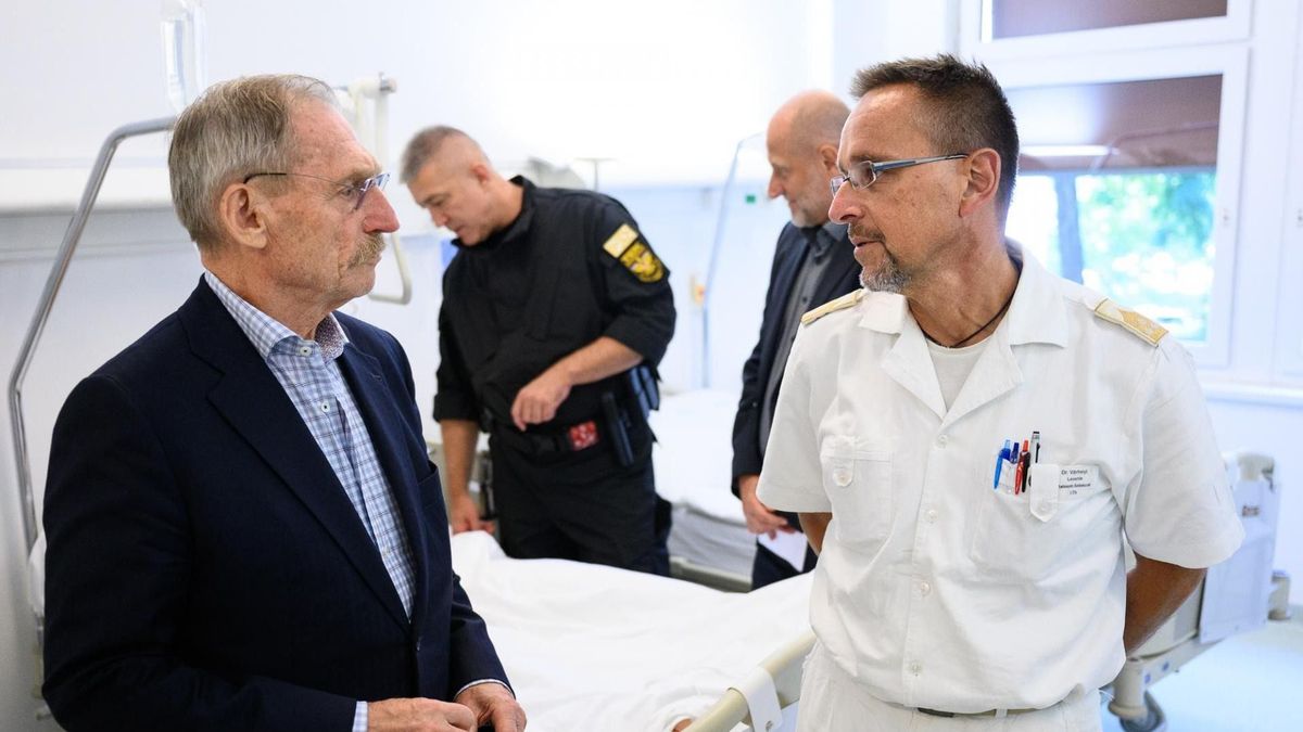 Hősi halottá nyilvánította a belügyminiszter az elhunyt rendőrt