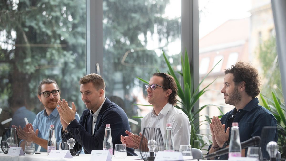 Öregbítik hírnevünket, szükség van rájuk – A Pannon Várszínház ismertette az új évad előadásait