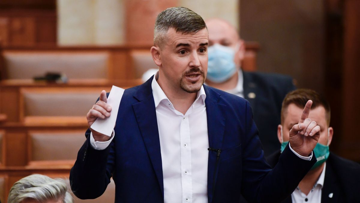 Mindenki a saját, önös érdekeit nézi a baloldalon